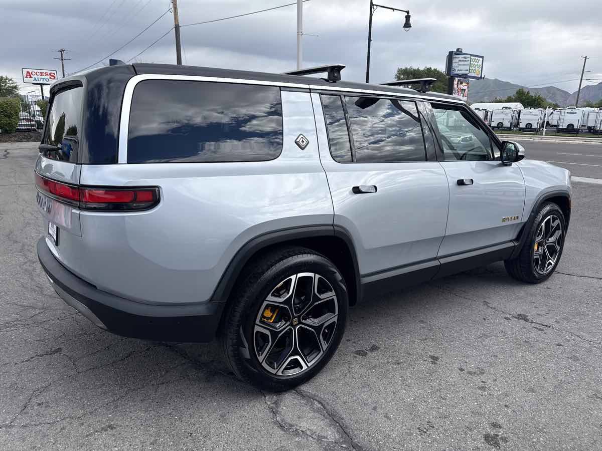 Used 2022 Rivian R1S Launch Edition Quad AWD/4WD image 5
