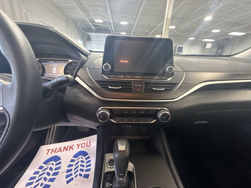 Used 2025 Nissan Altima 2.5 SV FWD image 14