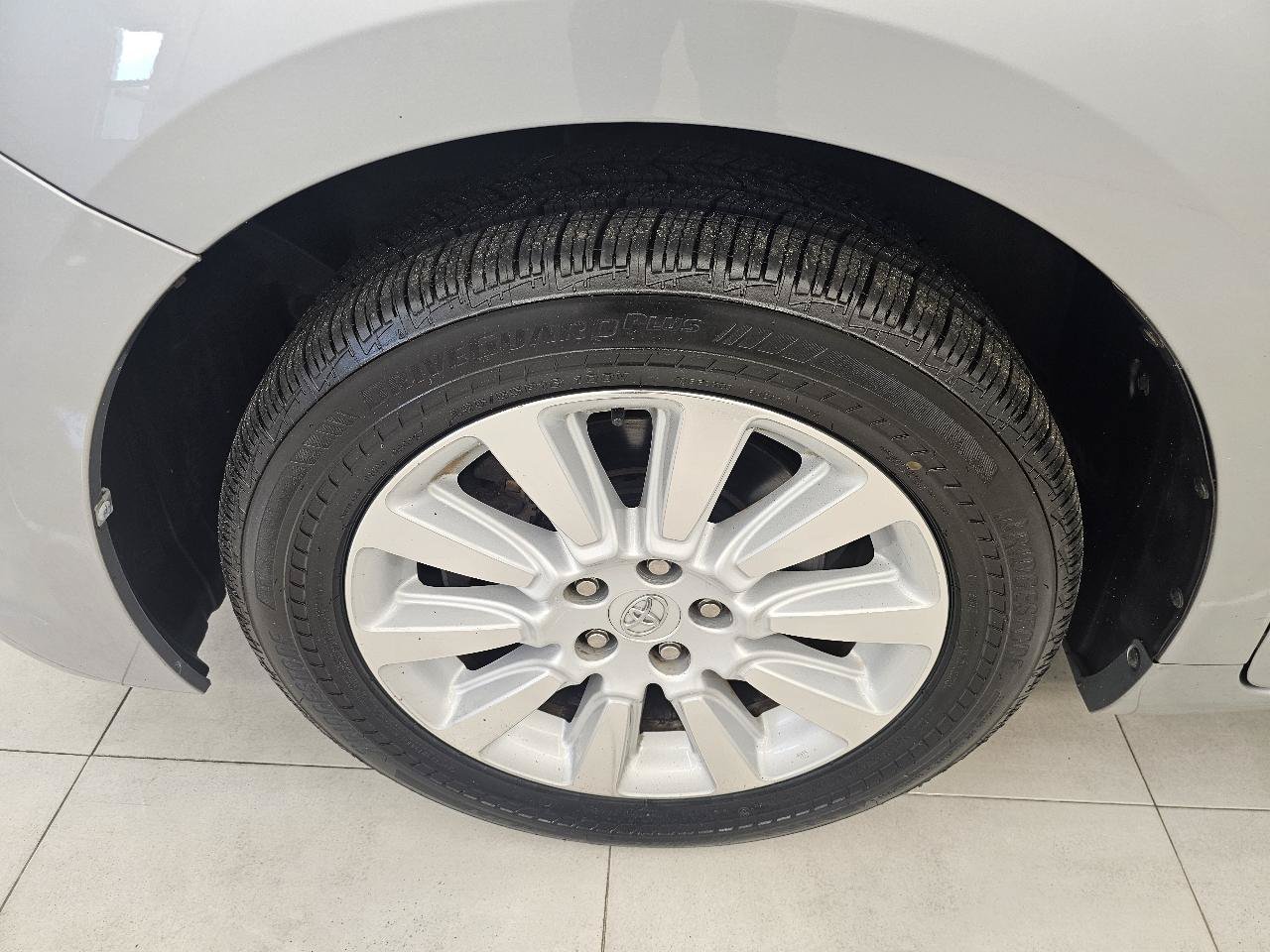 Used 2014 Toyota Sienna XLE AWD/4WD image 28