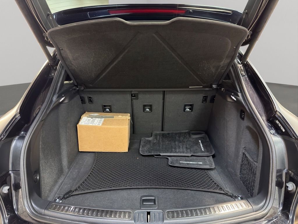 Used 2023 Porsche Macan GTS AWD/4WD image 19