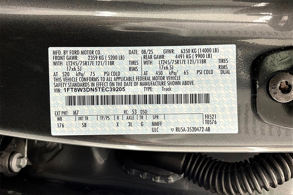 New 2026 Ford F350 4x4 Crew Cab DRW Super Duty image 8