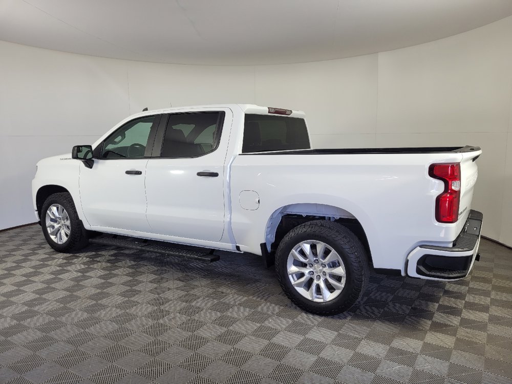 Used 2019 Chevrolet Silverado 1500 Custom w/ Custom Convenience Package RWD image 3