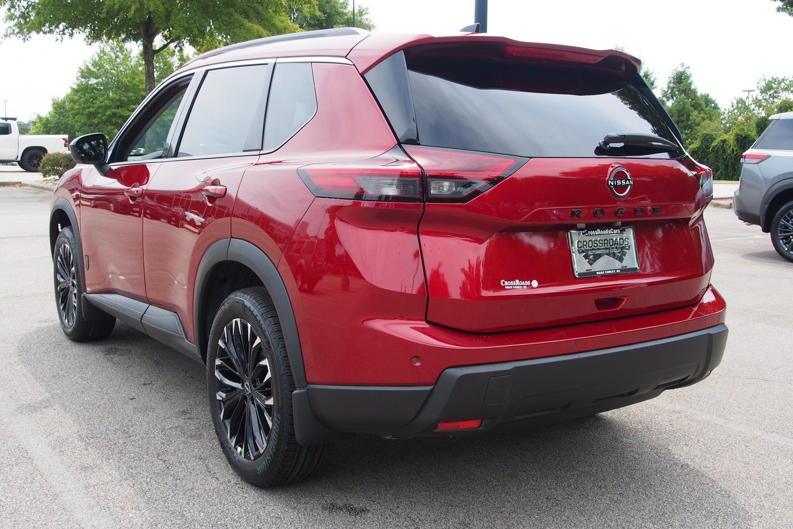 New 2026 Nissan Rogue Dark Armor FWD image 5