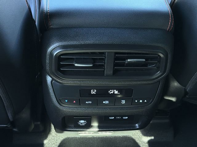 Used 2025 Honda Pilot TrailSport image 18