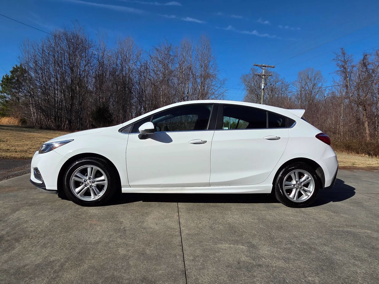 Used 2017 Chevrolet Cruze LT w/ Convenience Package image 9