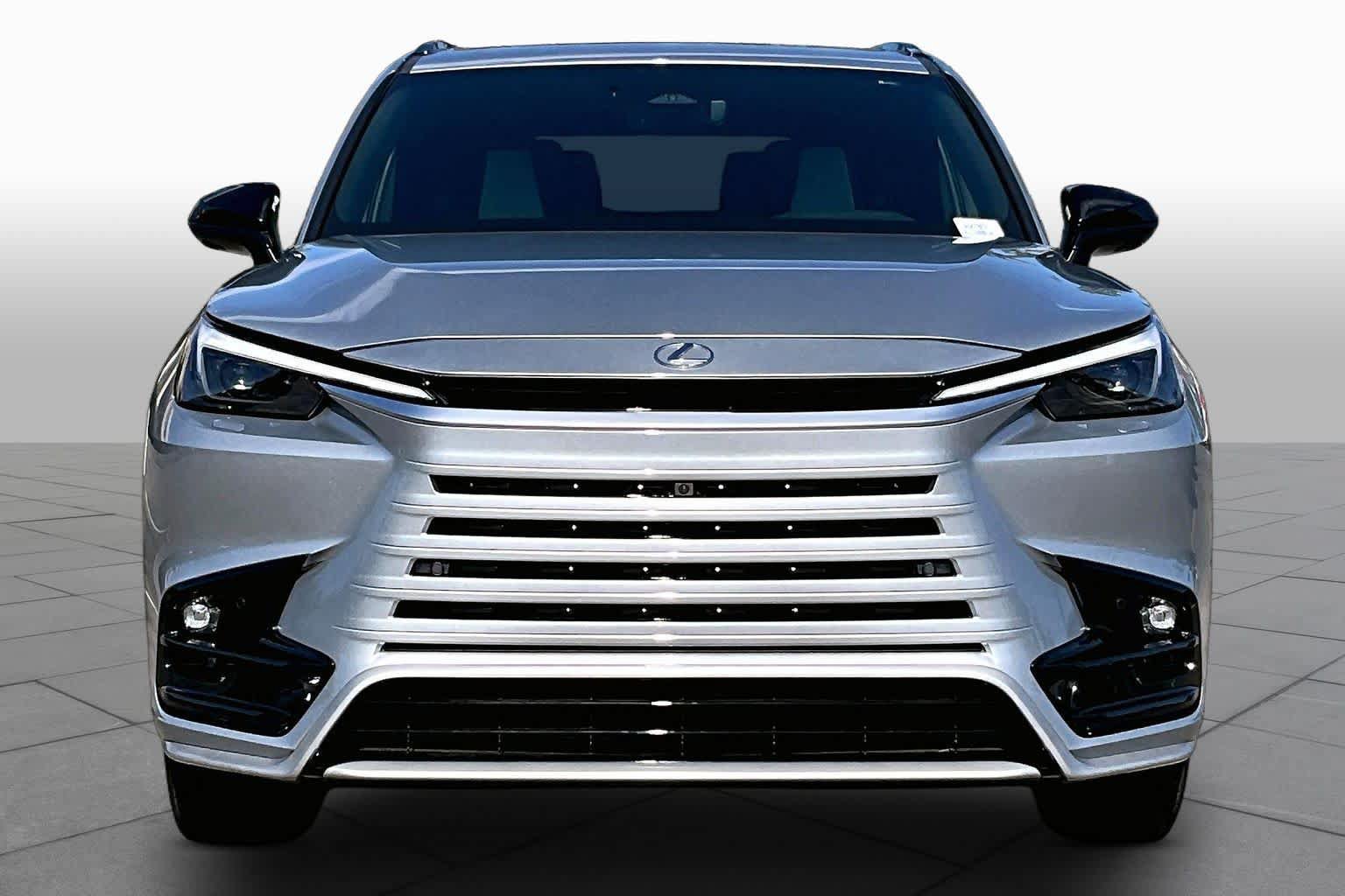 New 2026 Lexus TX 500h AWD image 3