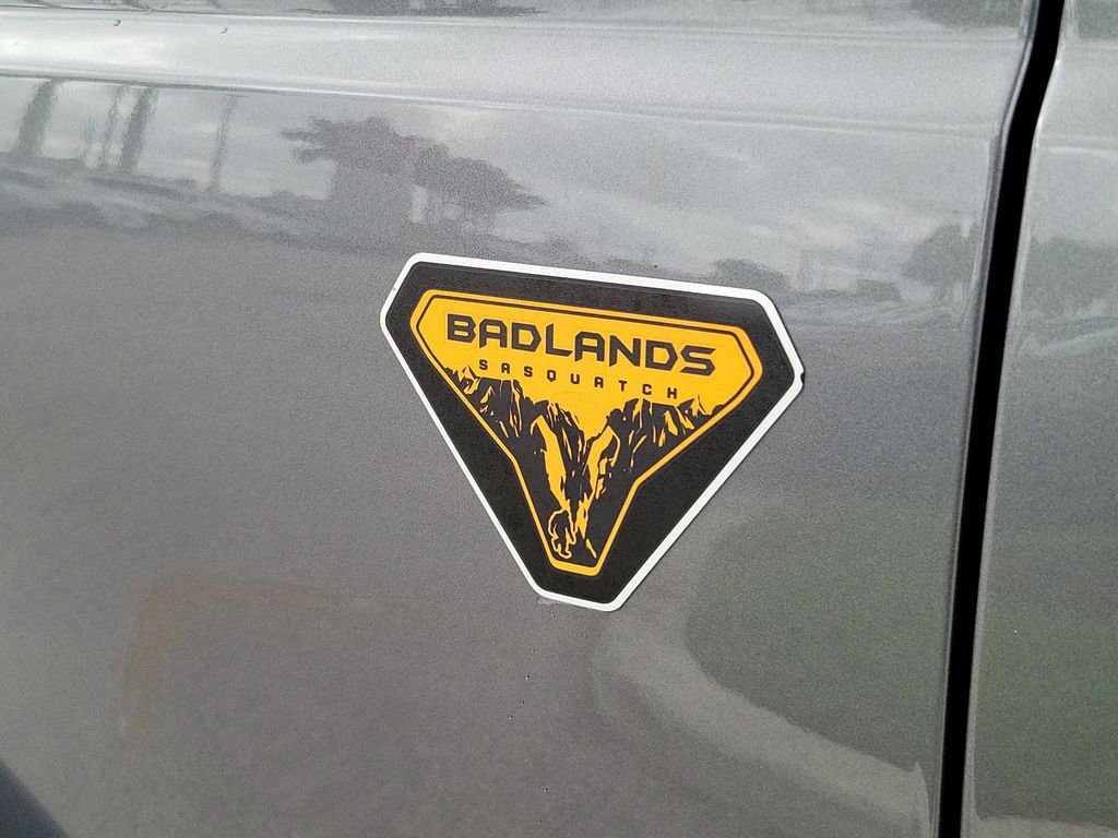 Used 2022 Ford Bronco Badlands image 13