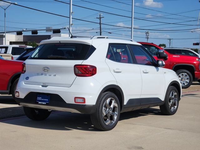 Certified 2025 Hyundai Venue SEL FWD image 3