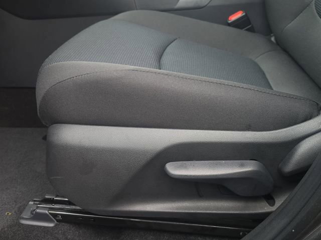 Used 2025 Toyota RAV4 LE image 29