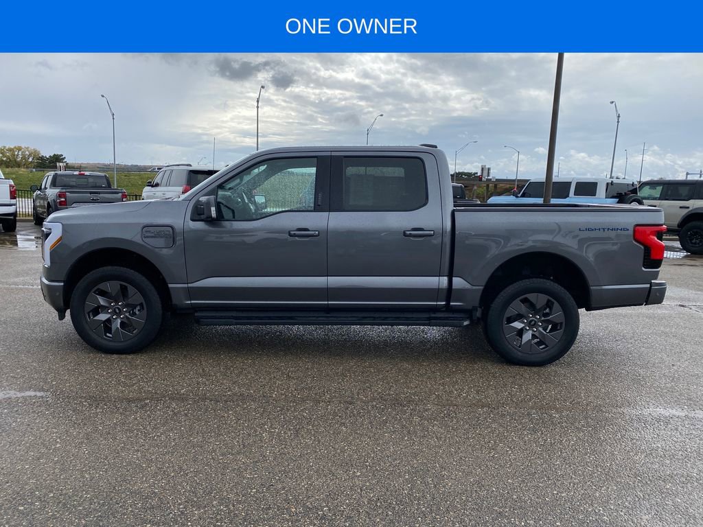 Used 2023 Ford F150 Lightning Lariat image 3