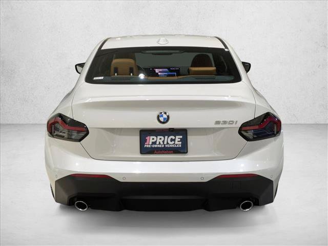 Used 2024 BMW 230i Coupe w/ Convenience Package RWD image 7