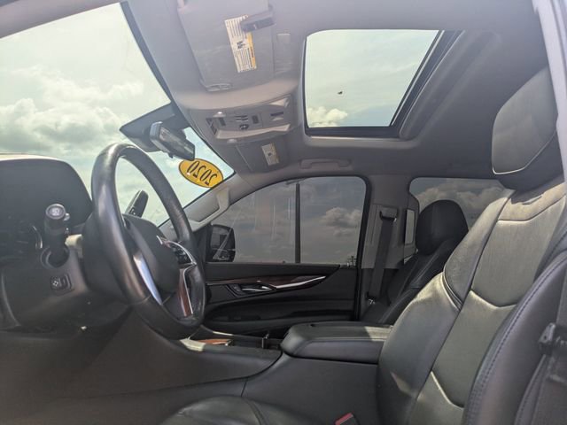 Used 2020 Cadillac Escalade Luxury image 19
