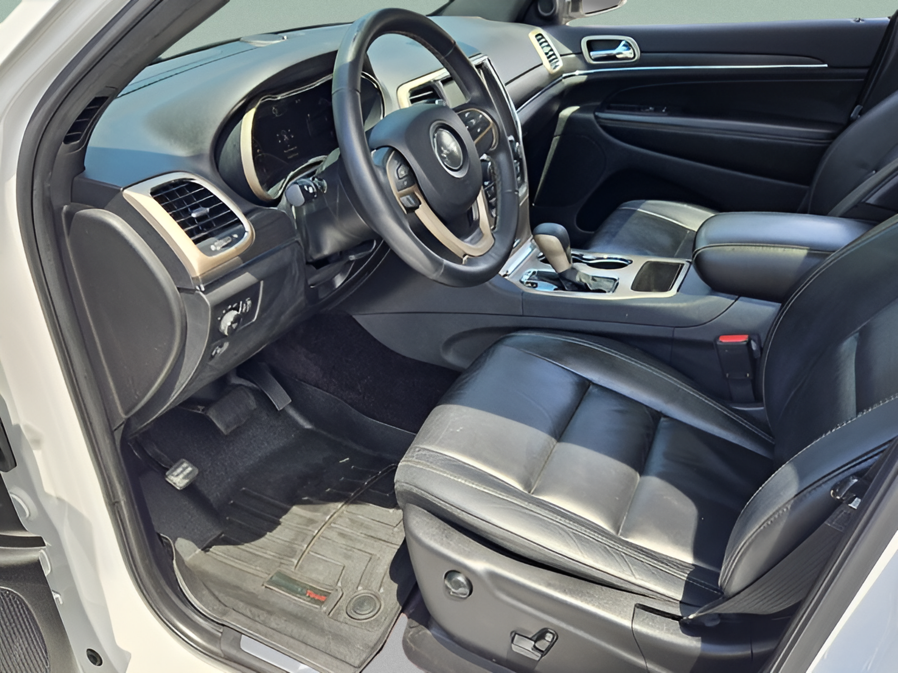 Used 2017 Jeep Grand Cherokee Limited RWD image 12