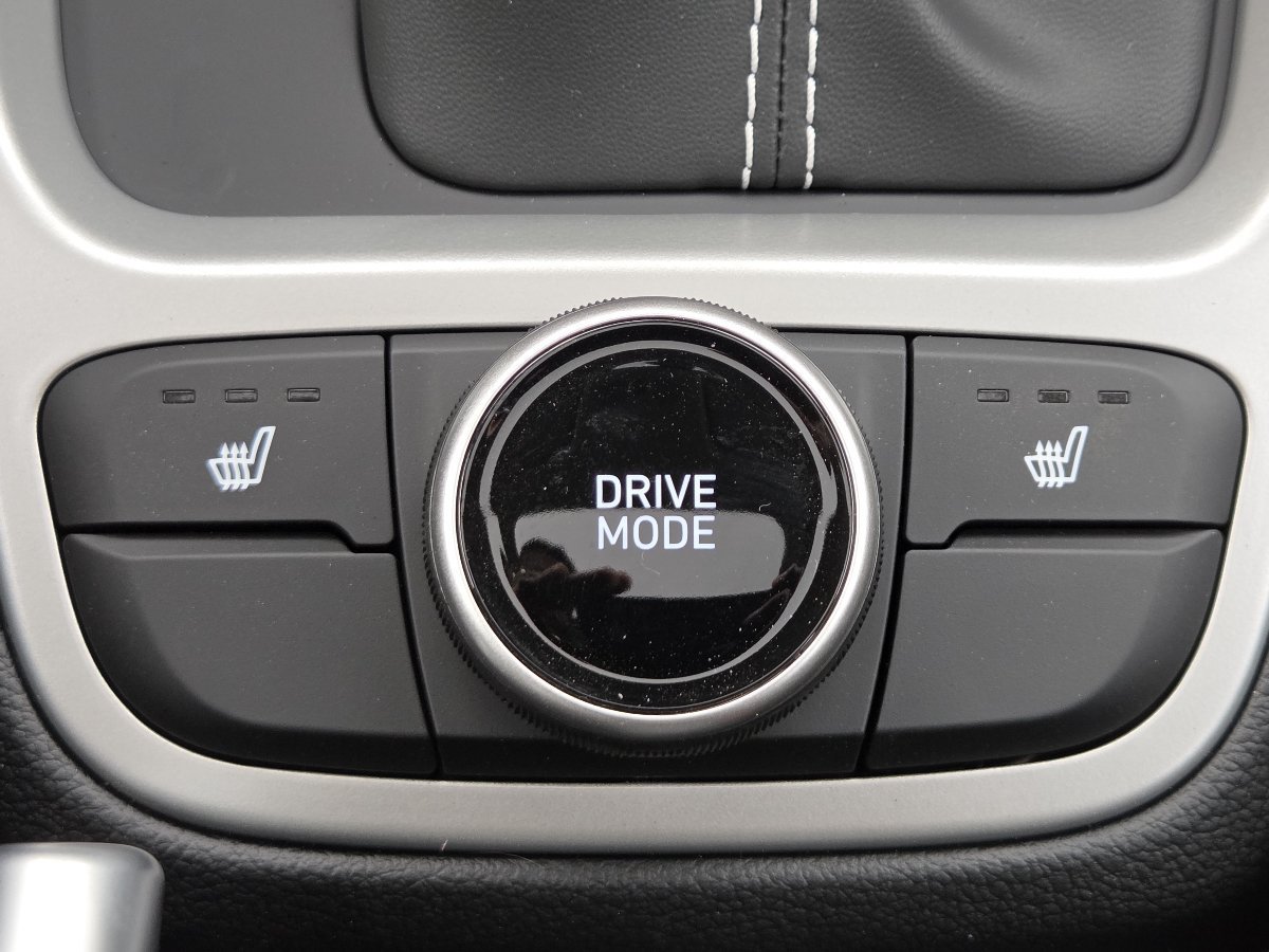 New 2026 Hyundai Venue SEL FWD image 37