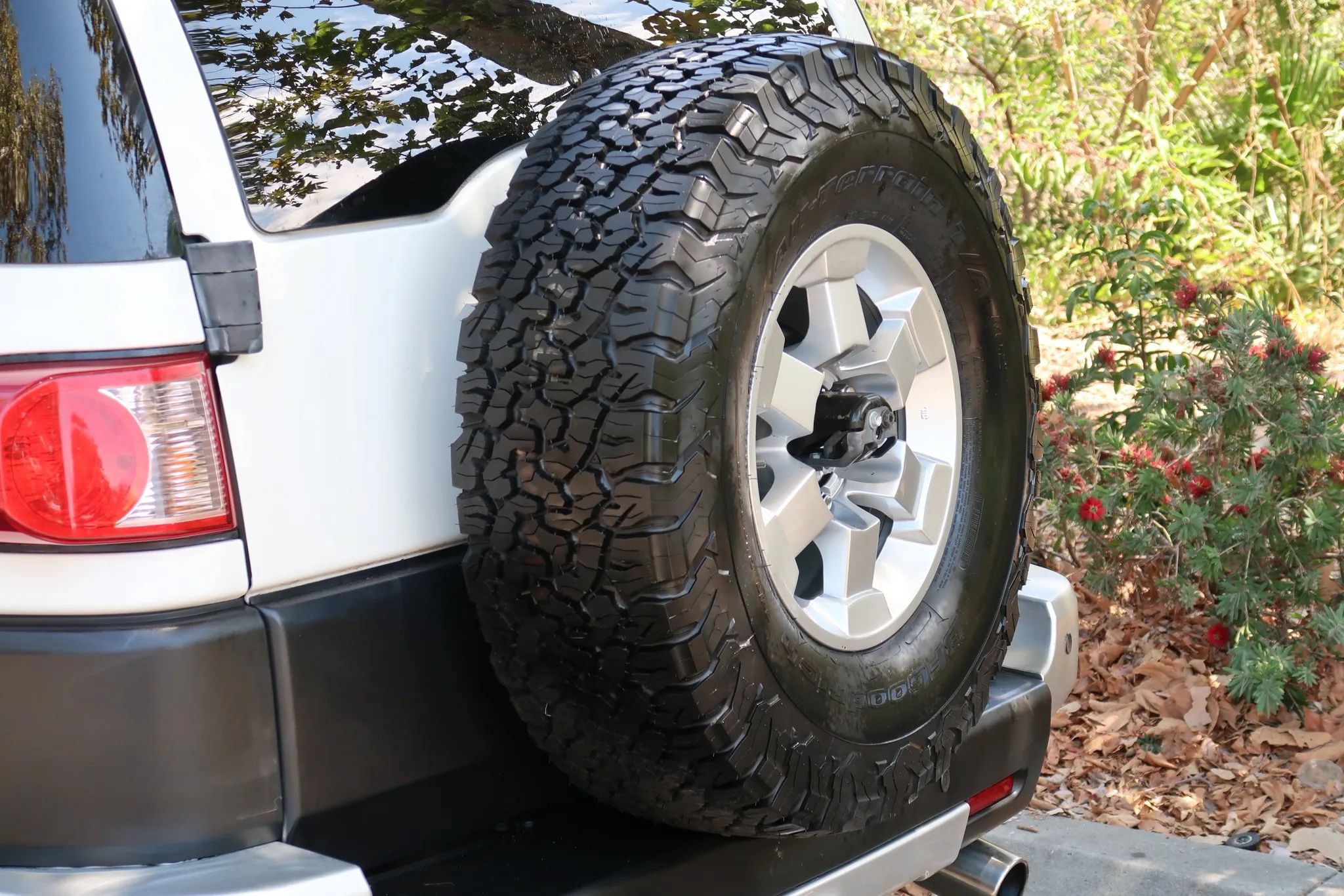 Used 2009 Toyota FJ Cruiser 2WD w/ TRD Sport Pkg image 10