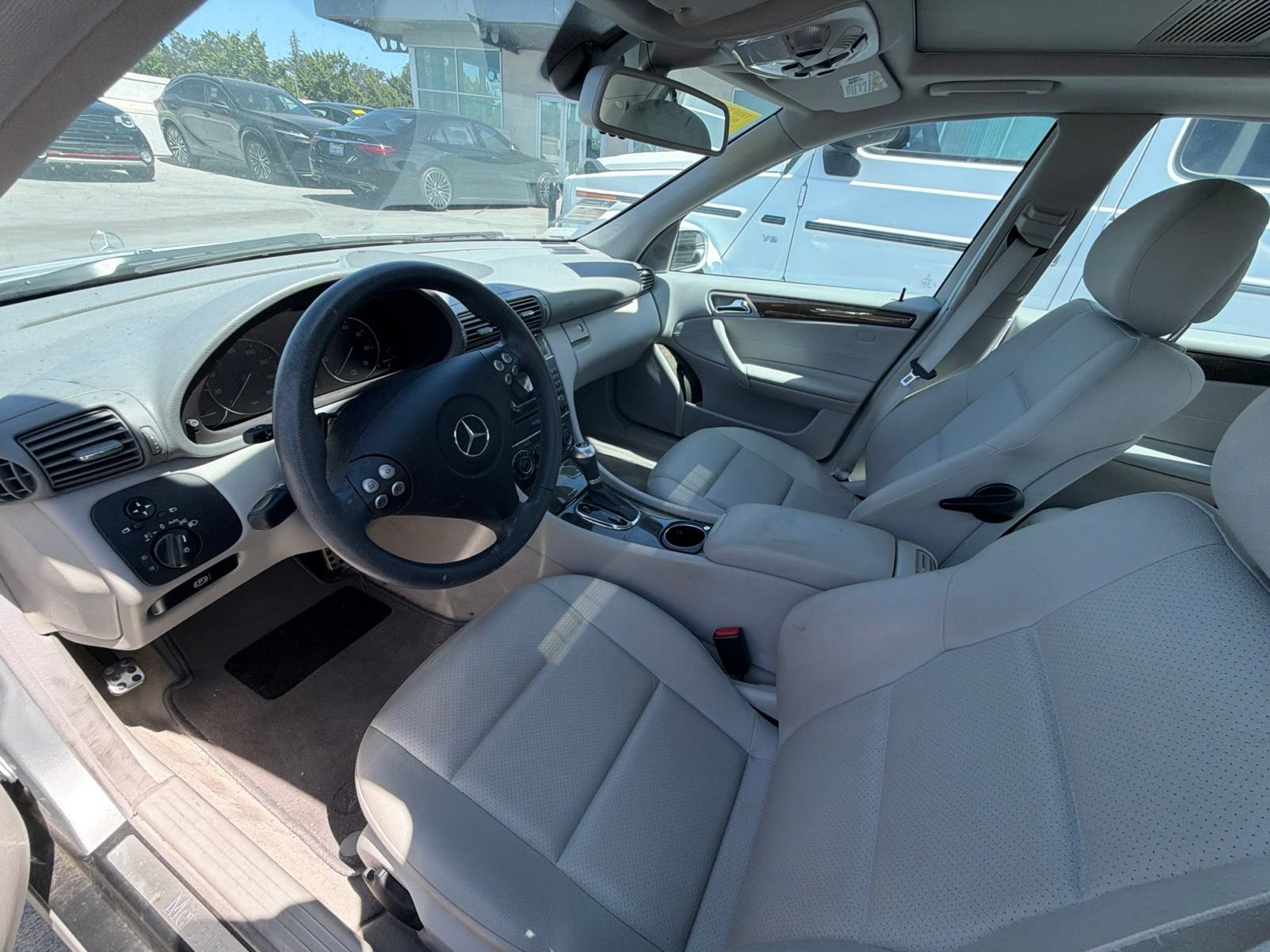 Used 2007 Mercedes-Benz C 230 Sedan image 3
