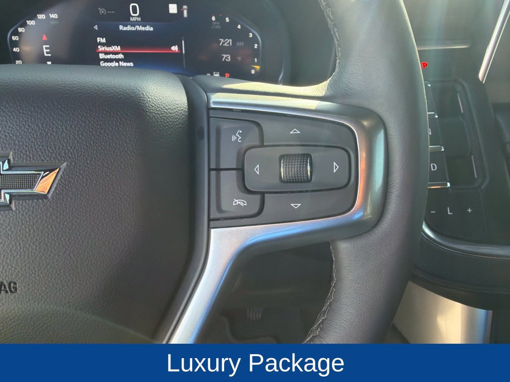 Used 2022 Chevrolet Tahoe Z71 w/ Luxury Package AWD/4WD image 27