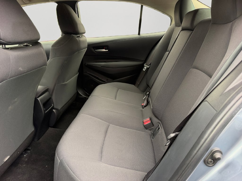 Used 2021 Toyota Corolla LE w/ Carpet Mat Package (TMS) FWD image 12