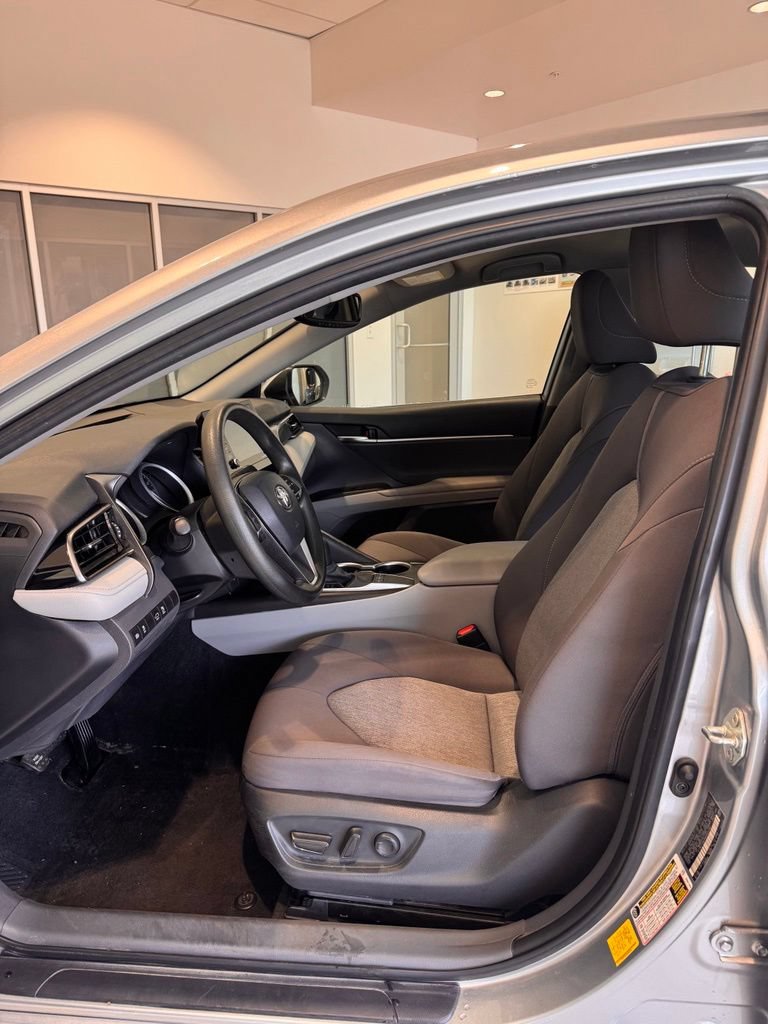 Used 2022 Toyota Camry LE w/ Convenience Package FWD image 14