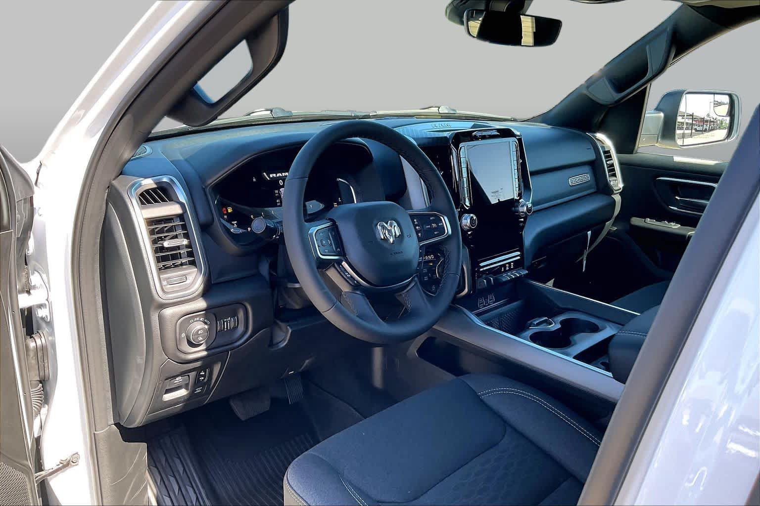New 2027 RAM 1500 4x4 Crew Cab image 8
