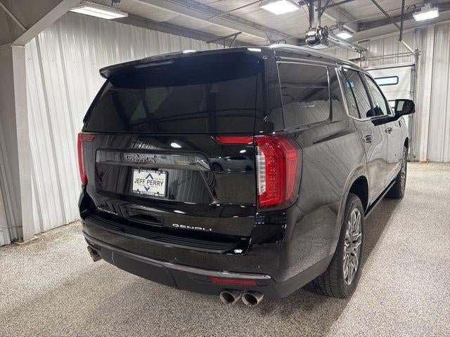 Used 2024 GMC Yukon Denali Ultimate AWD/4WD image 3