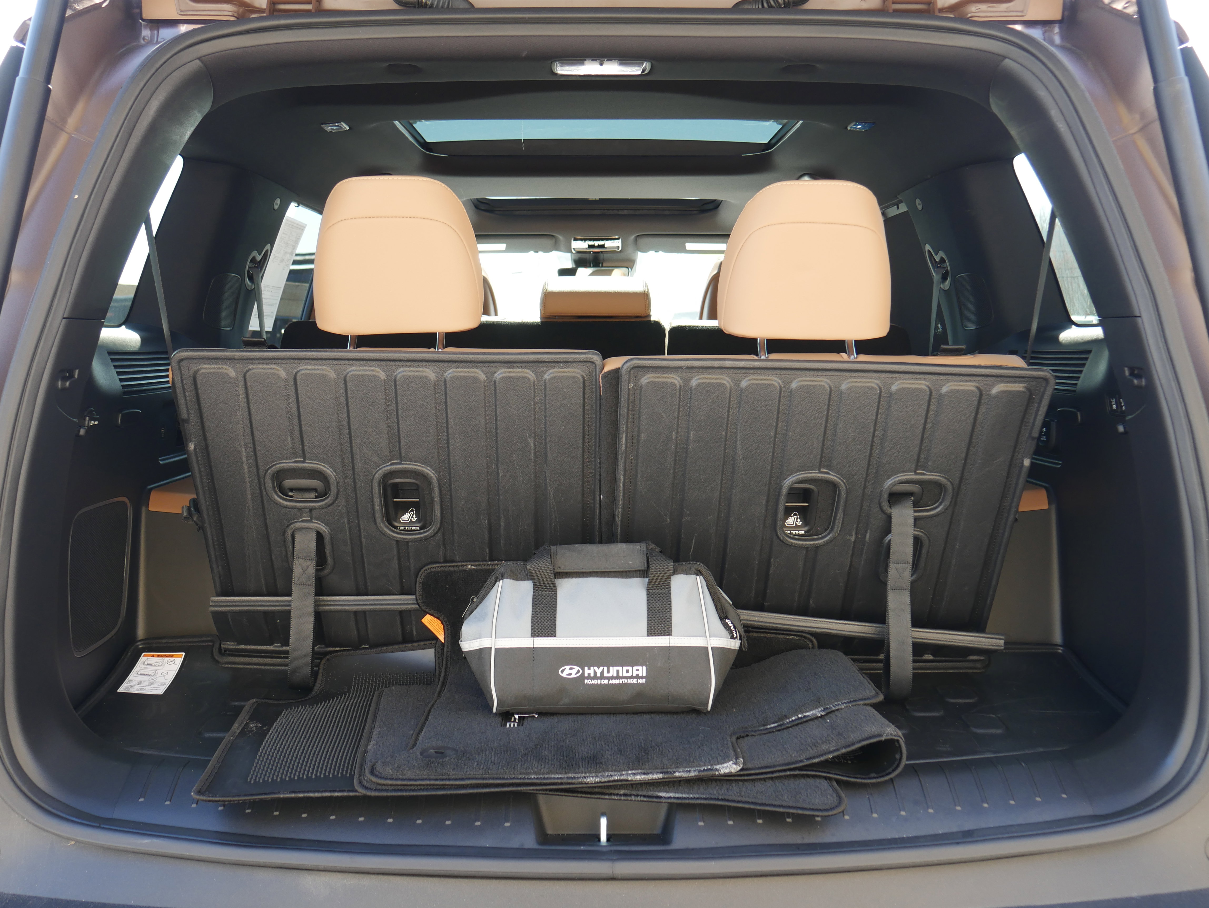 Certified 2025 Hyundai Santa Fe Limited AWD/4WD image 6
