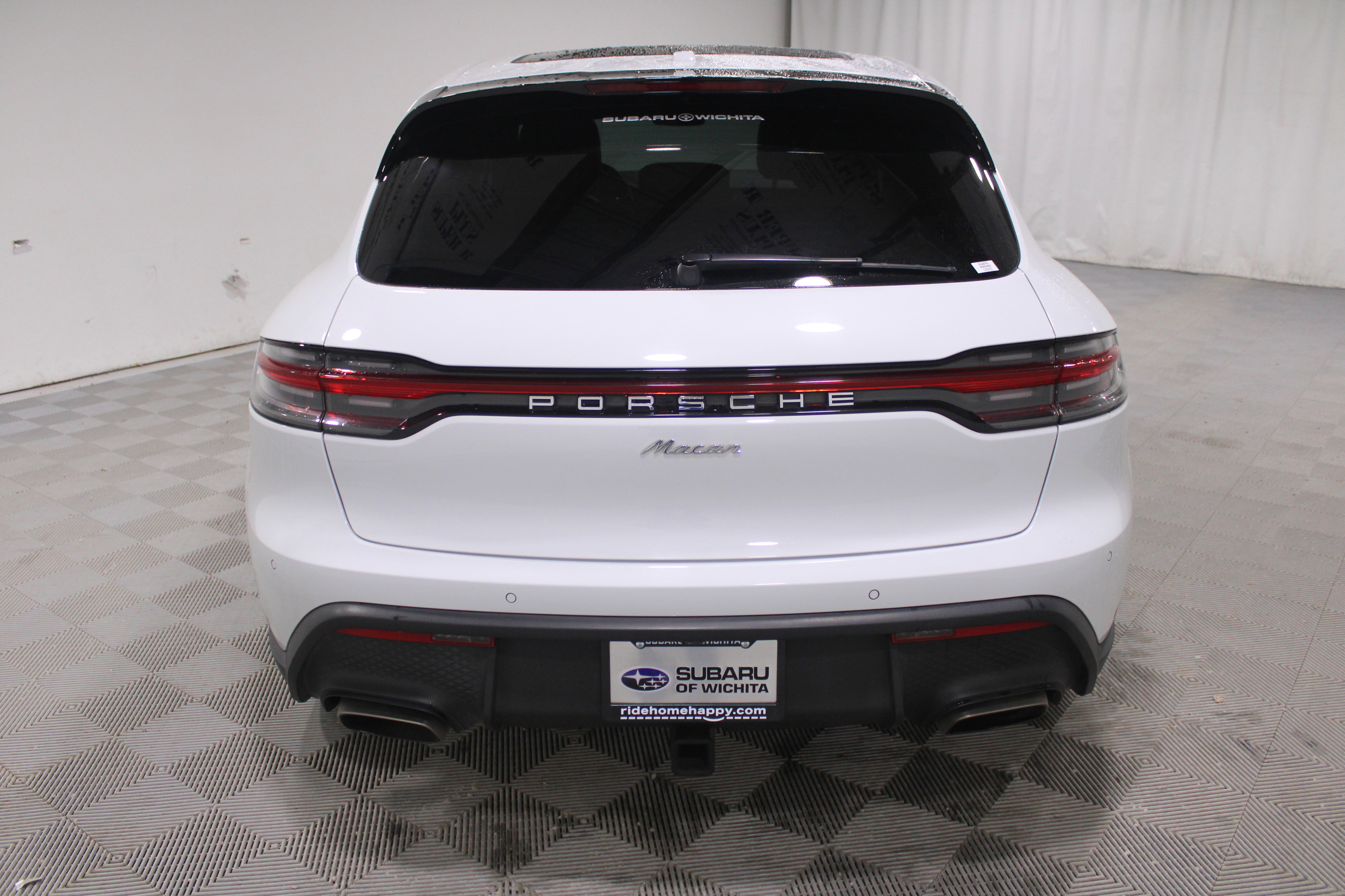 Used 2024 Porsche Macan Turbo image 28