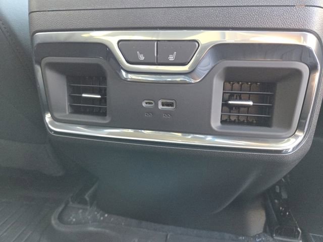 New 2025 GMC Sierra 2500 SLT w/ SLT Premium Package image 18