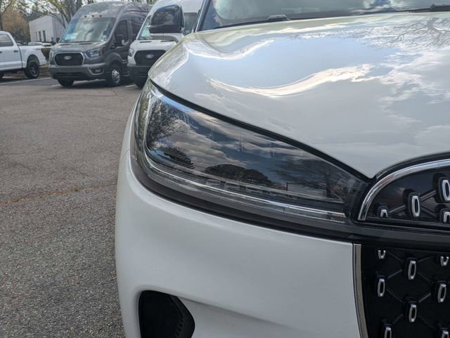 Used 2025 Lincoln Aviator Reserve image 12