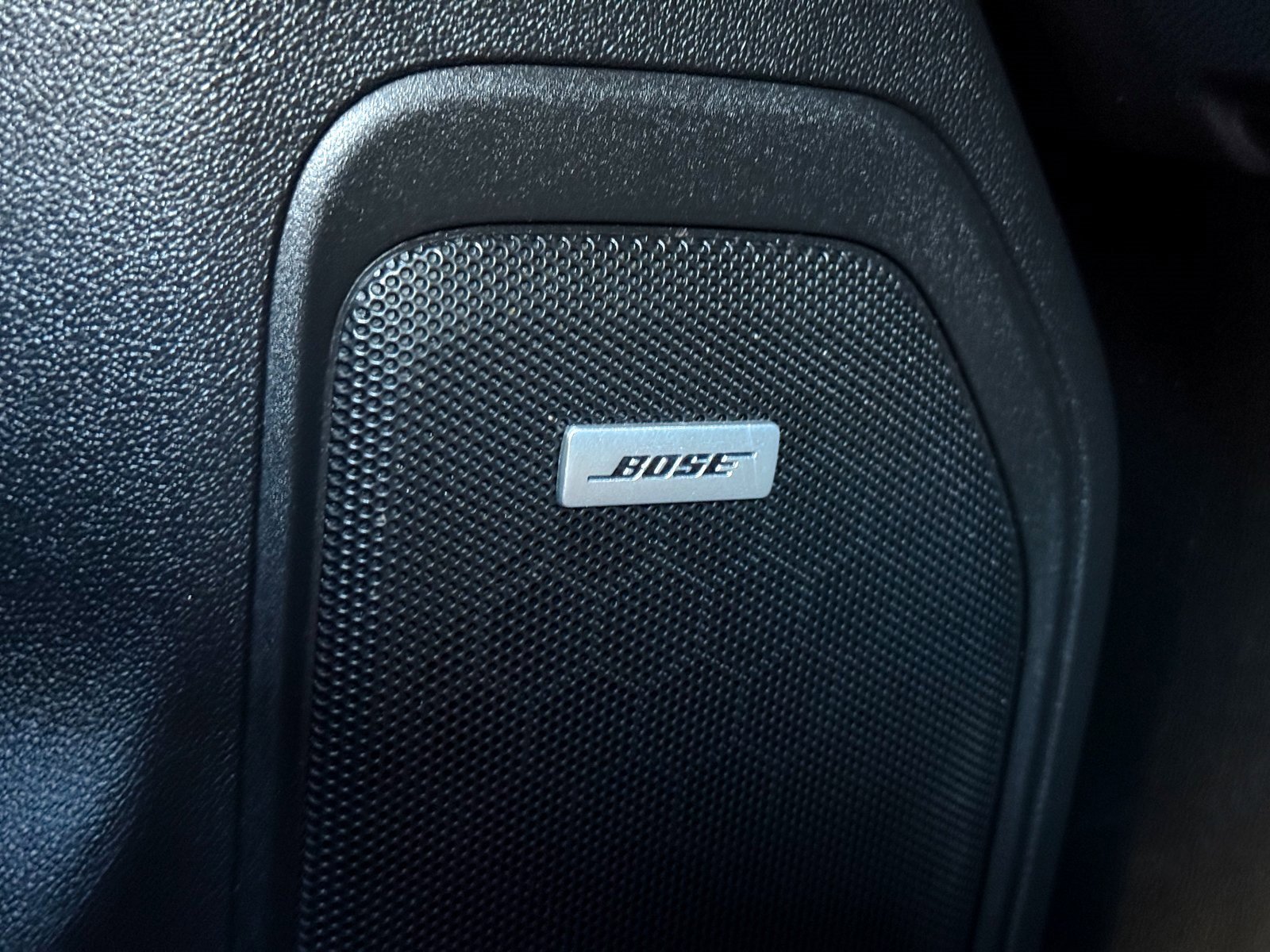 Used 2022 GMC Sierra 1500 AT4 w/ AT4 Premium Package image 32