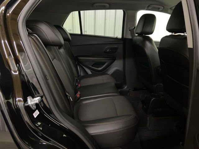 Used 2022 Chevrolet Trax LT w/ LT Convenience Package AWD/4WD image 21