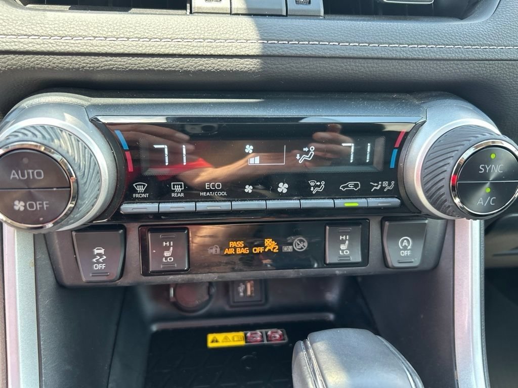 Used 2023 Toyota RAV4 XLE Premium FWD image 10