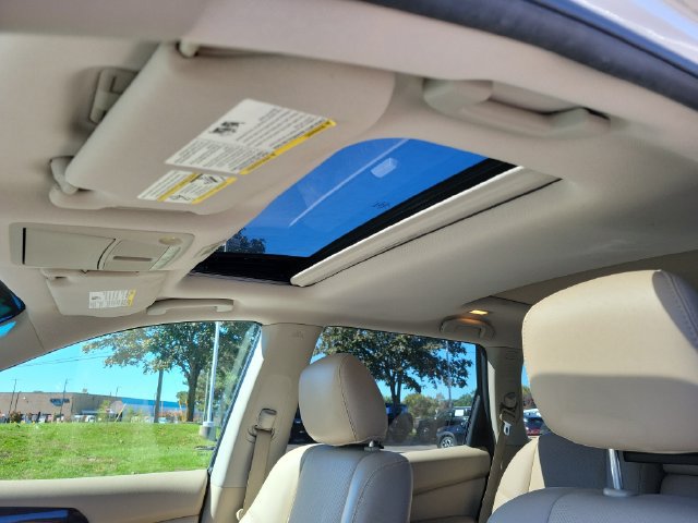 Used 2015 Nissan Pathfinder Platinum w/ Cargo Package FWD image 8