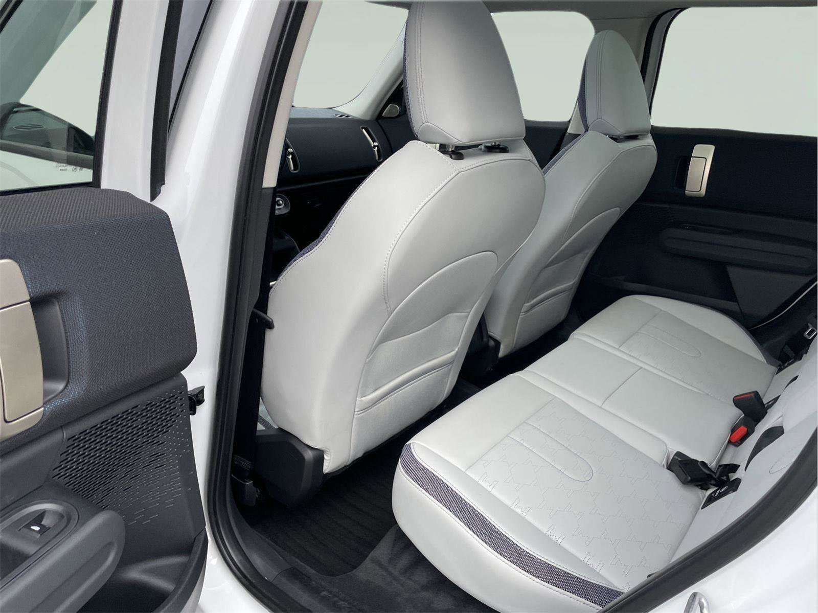 Used 2025 MINI Cooper Countryman S w/ Comfort Package Max image 14