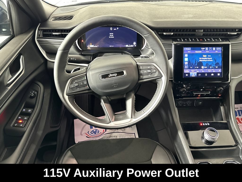 Used 2025 Jeep Grand Cherokee L Altitude AWD/4WD image 18