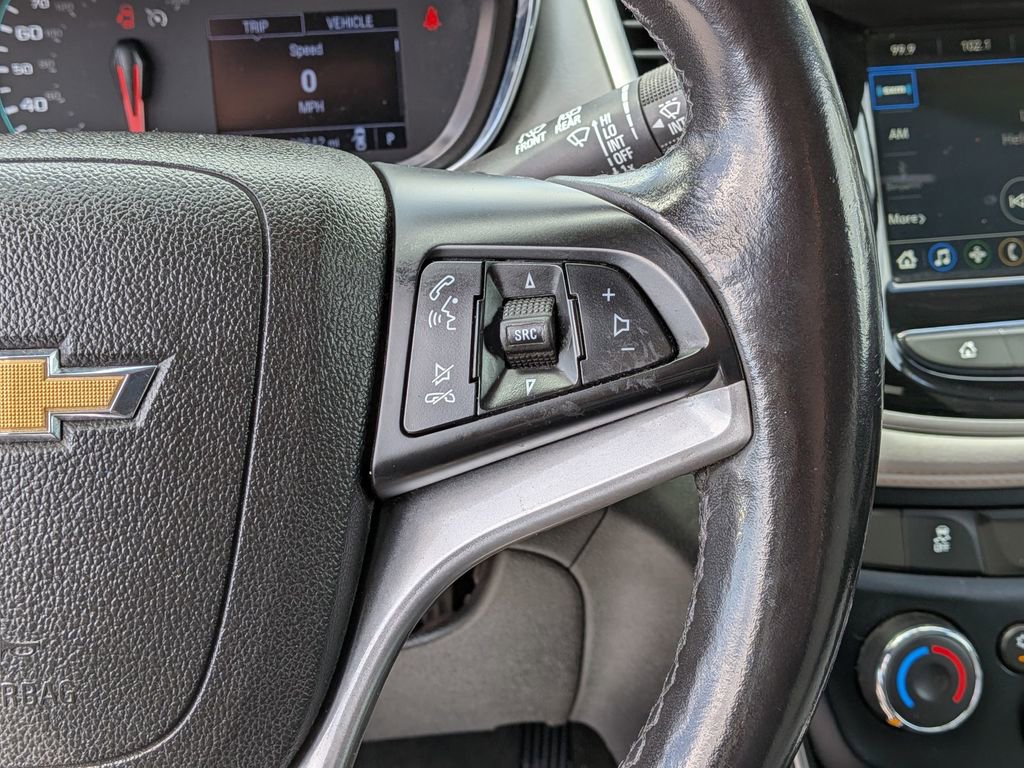 Used 2019 Chevrolet Trax LT w/ Sun & Sound Package FWD image 19