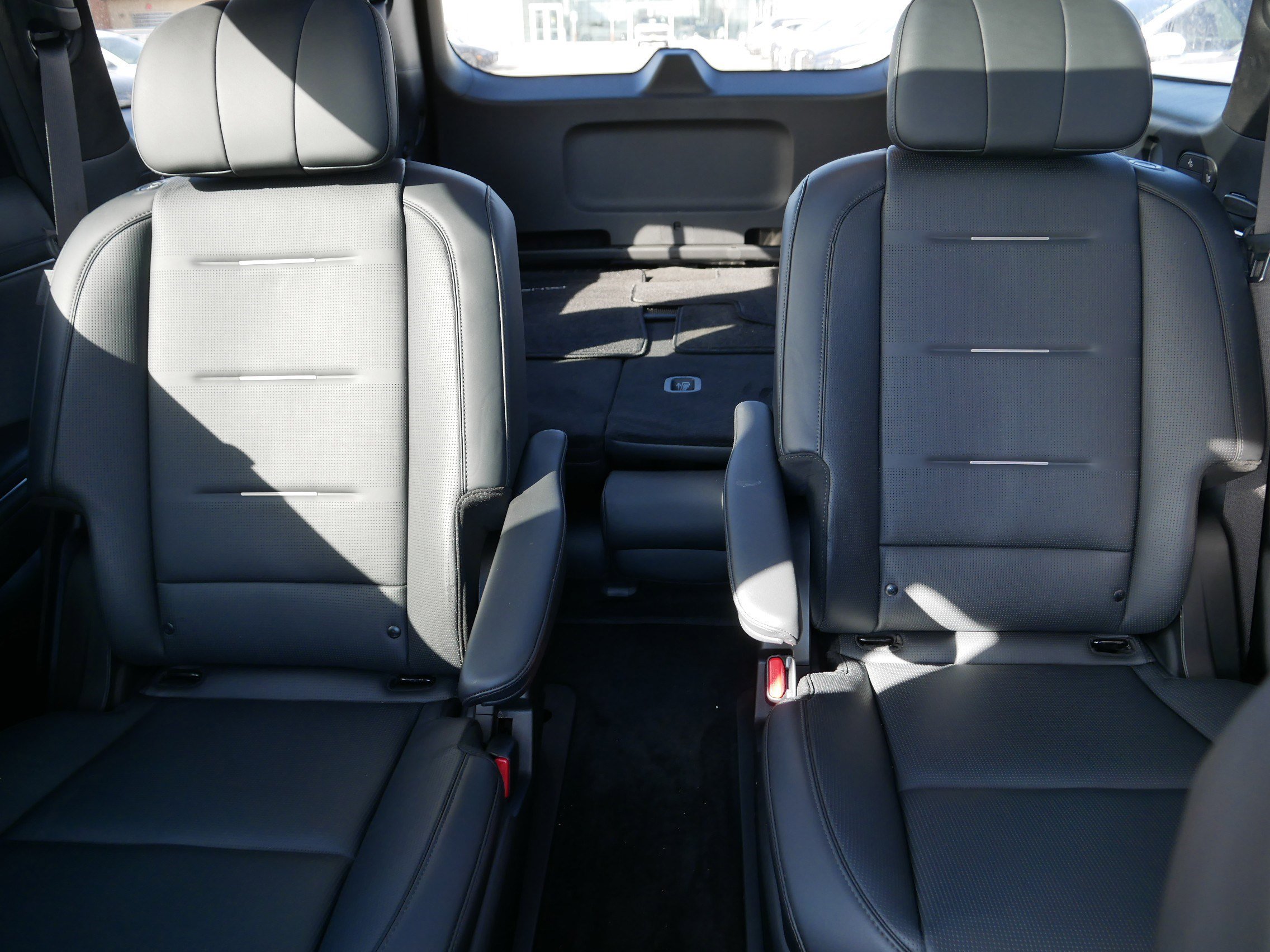 Used 2026 Hyundai Palisade Calligraphy image 13
