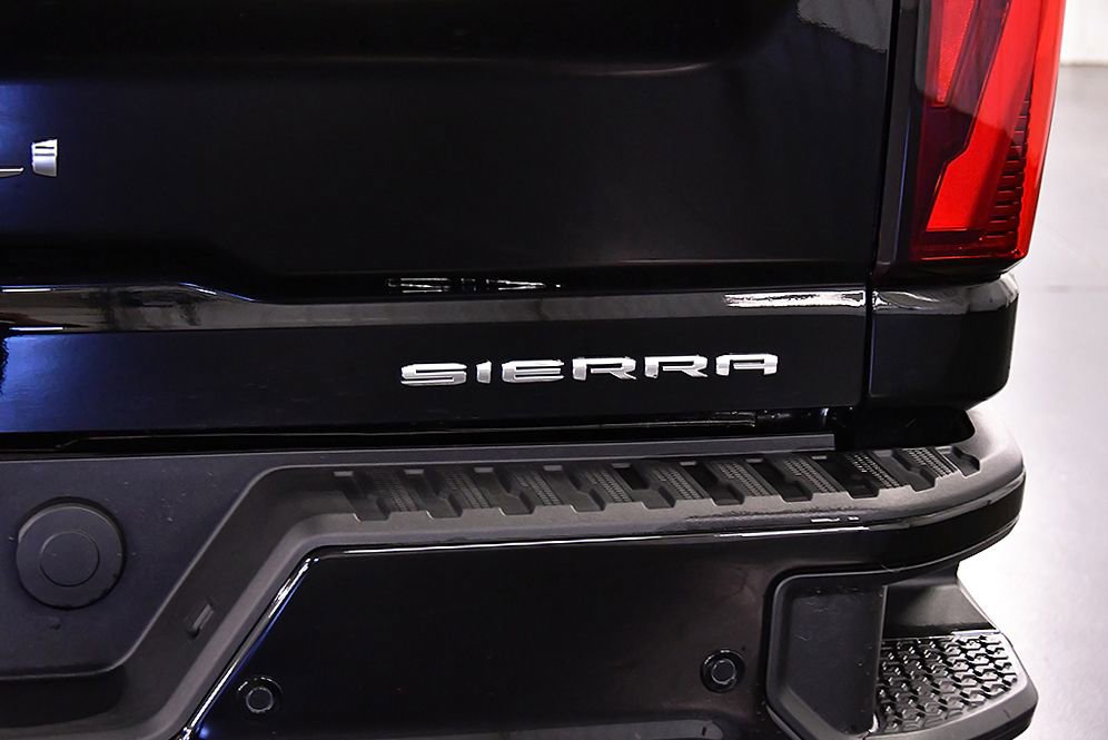 Used 2024 GMC Sierra 3500 Denali Ultimate AWD/4WD image 12
