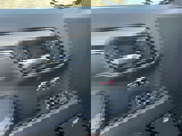 Used 2022 GMC Sierra 1500 AT4 w/ AT4 Premium Package image 16