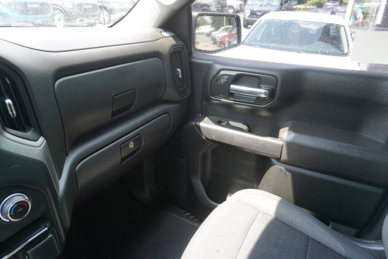 Used 2022 Chevrolet Silverado 1500 Custom AWD/4WD image 25