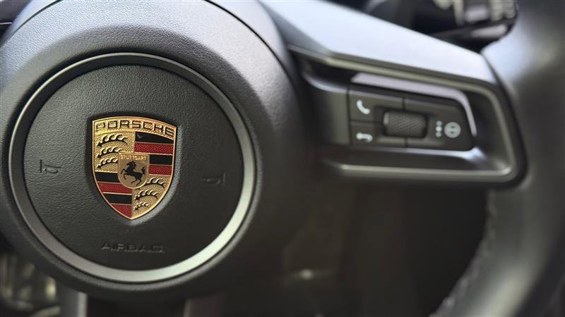 Used 2022 Porsche Taycan image 26