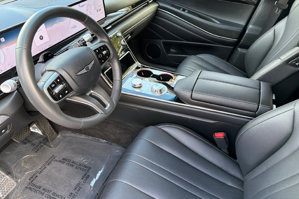 Used 2025 Genesis GV80 2.5T Standard AWD/4WD image 7