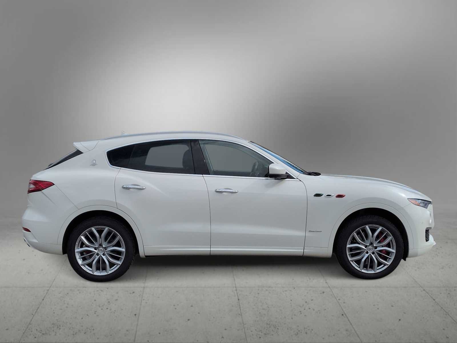 Used 2019 Maserati Levante S GranLusso image 9