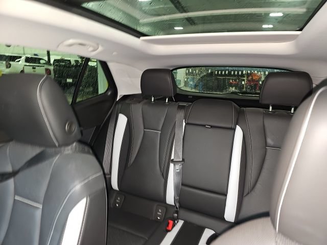 Certified 2025 Buick Envision Sport Touring AWD/4WD image 4