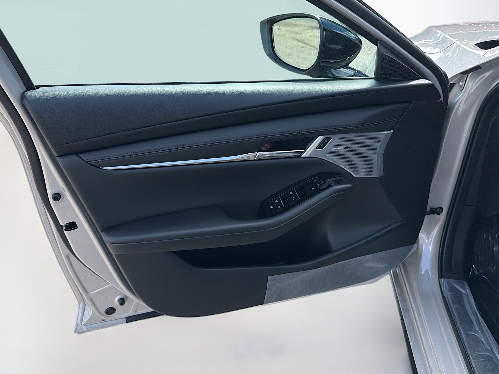 New 2026 MAZDA MAZDA3 Hatchback w/Premium Plus Pkg image 21