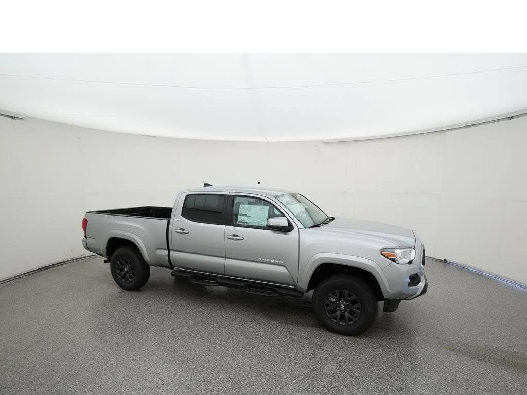 Used 2022 Toyota Tacoma SR5 w/ Technology Package AWD/4WD image 16