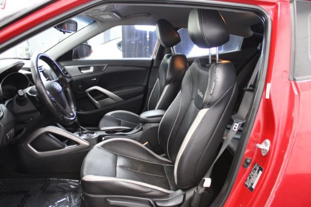 Used 2013 Hyundai Veloster Turbo FWD image 13
