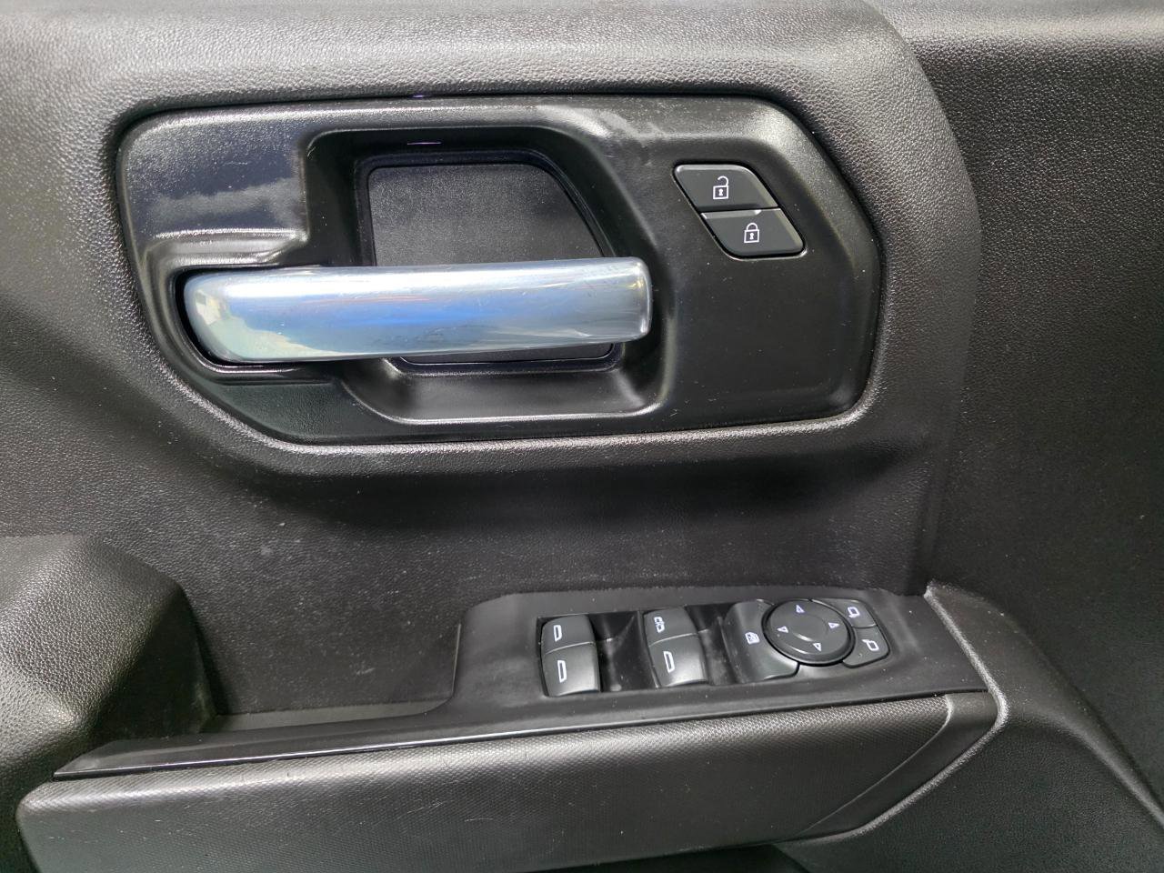 Used 2021 Chevrolet Silverado 1500 Custom image 18