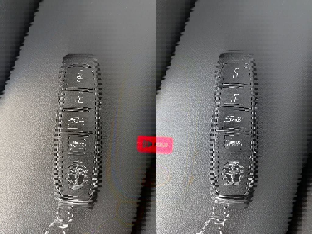 New 2026 Toyota Prius Limited FWD image 31