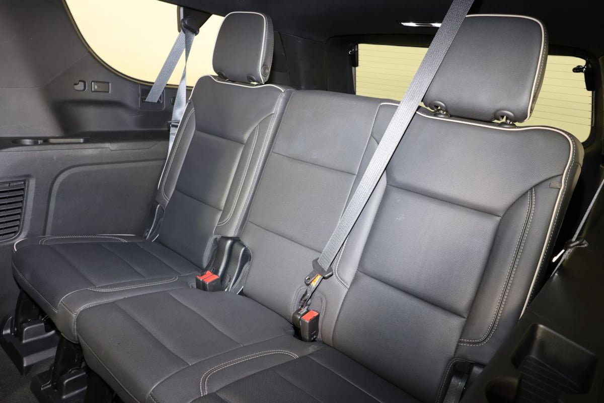 Used 2023 GMC Yukon XL SLT AWD/4WD image 12